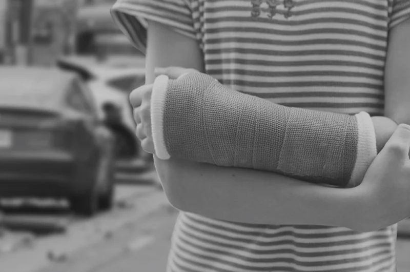 Advokat u Novom Sadu za krivično pravo za saobraćajne nezgode Bavi se na području Novog Sada, Beograda i Srbije
